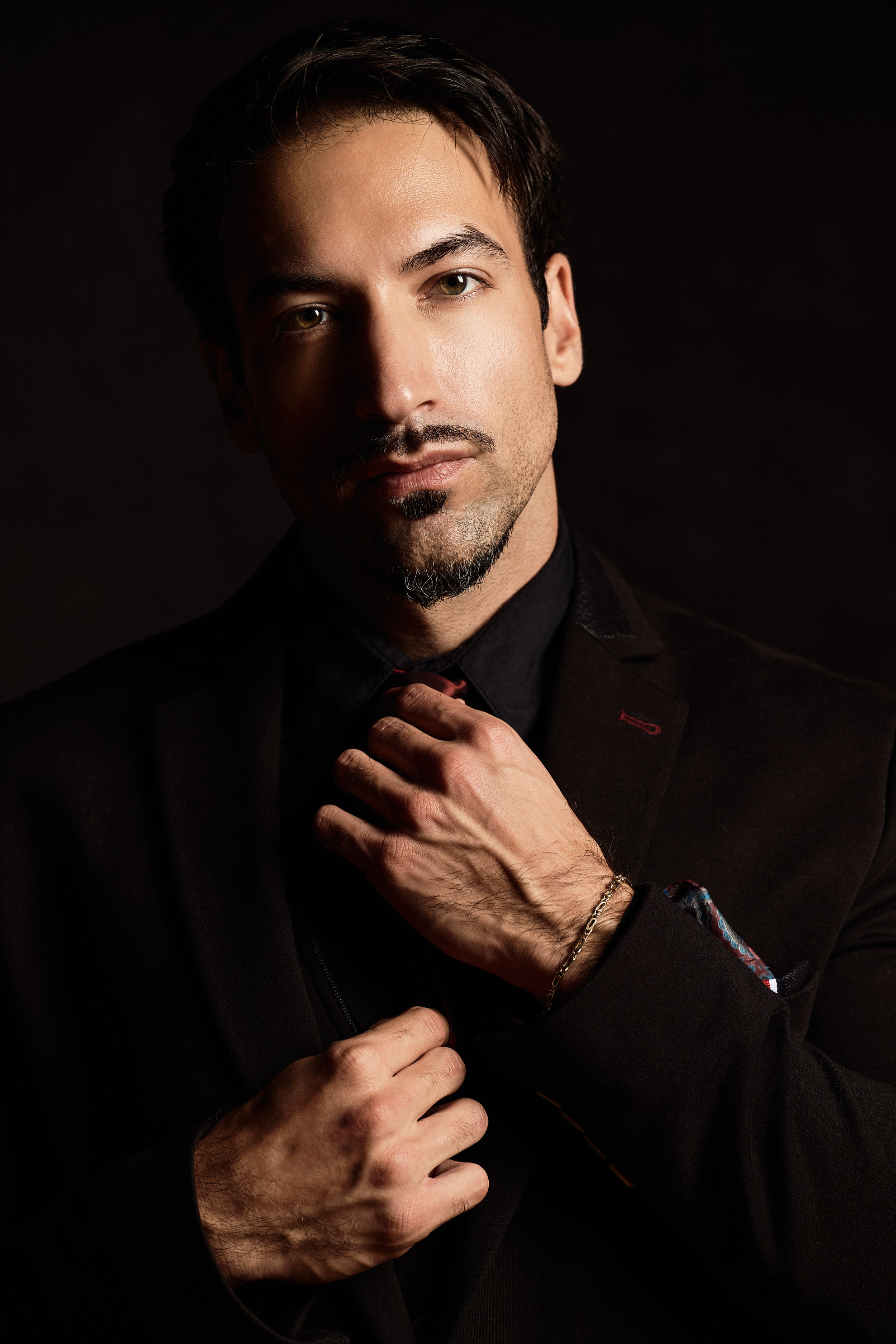 Edis König — Portrait