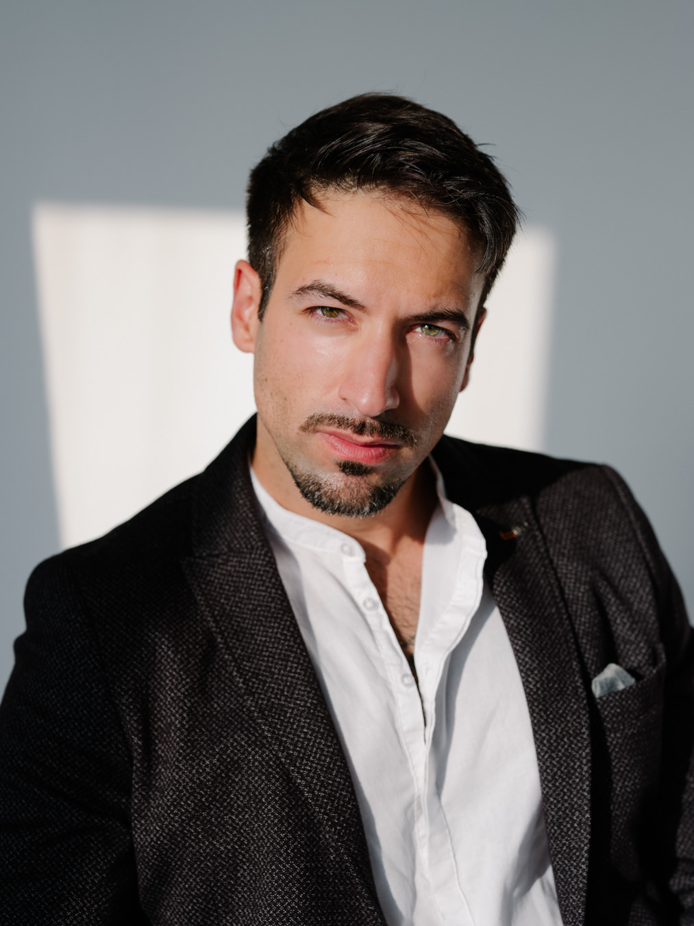 Edis König — Portrait